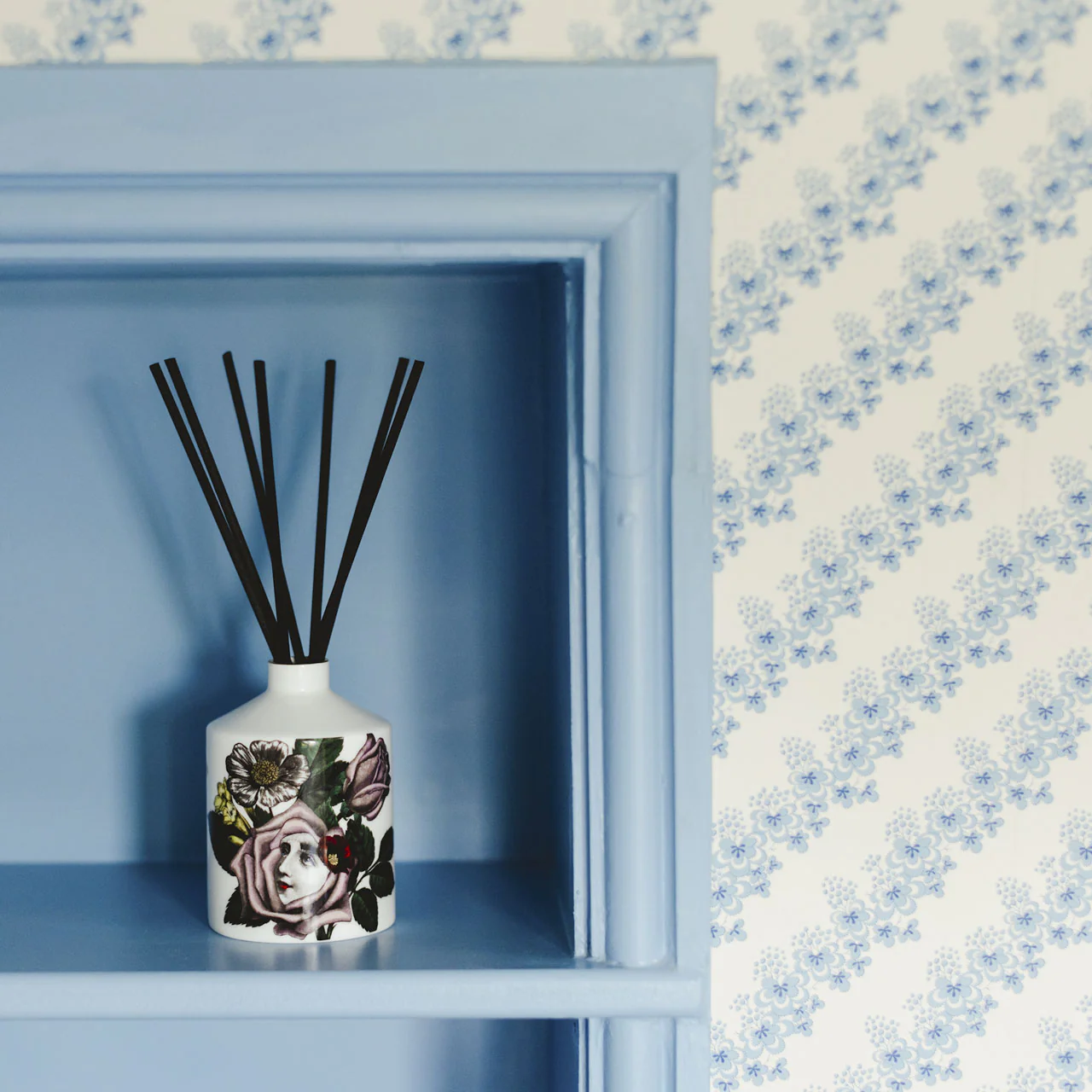 Rosa Ceramic Reed Diffuser - Image 3