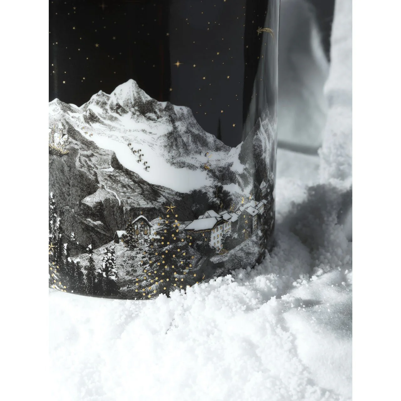 The Alpine Lodge Ceramic Candle - Image 3