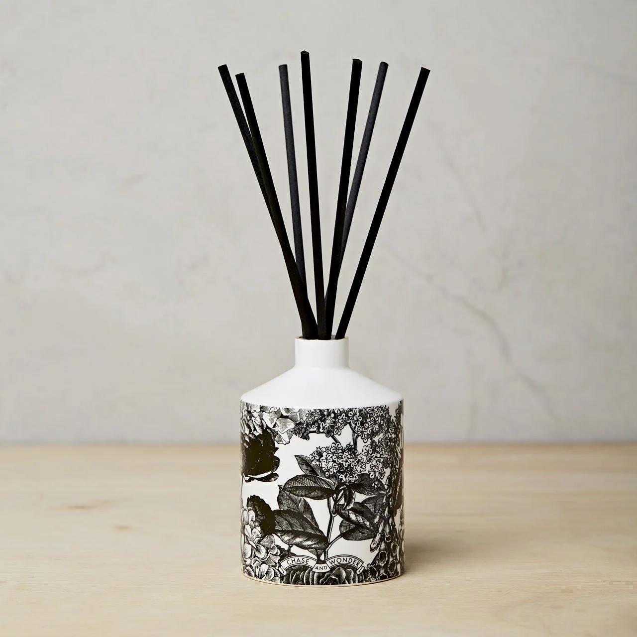 The Country Garden Ceramic Reed Diffuser - Image 4