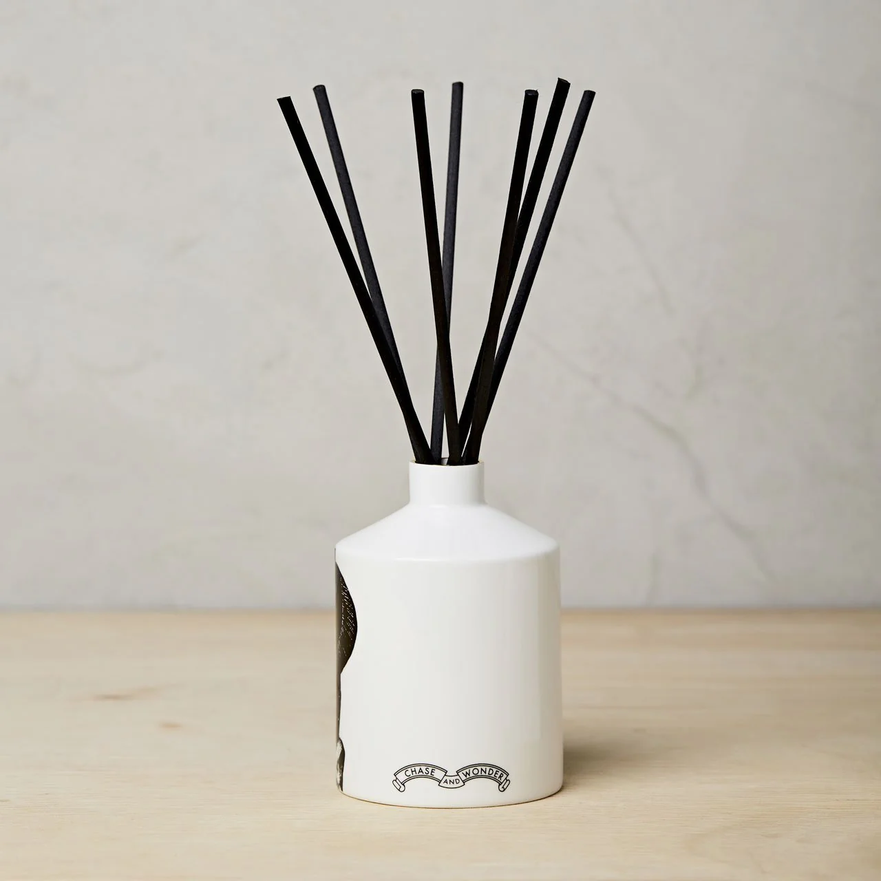 The Dashing Gent Ceramic Reed Diffuser - Image 4