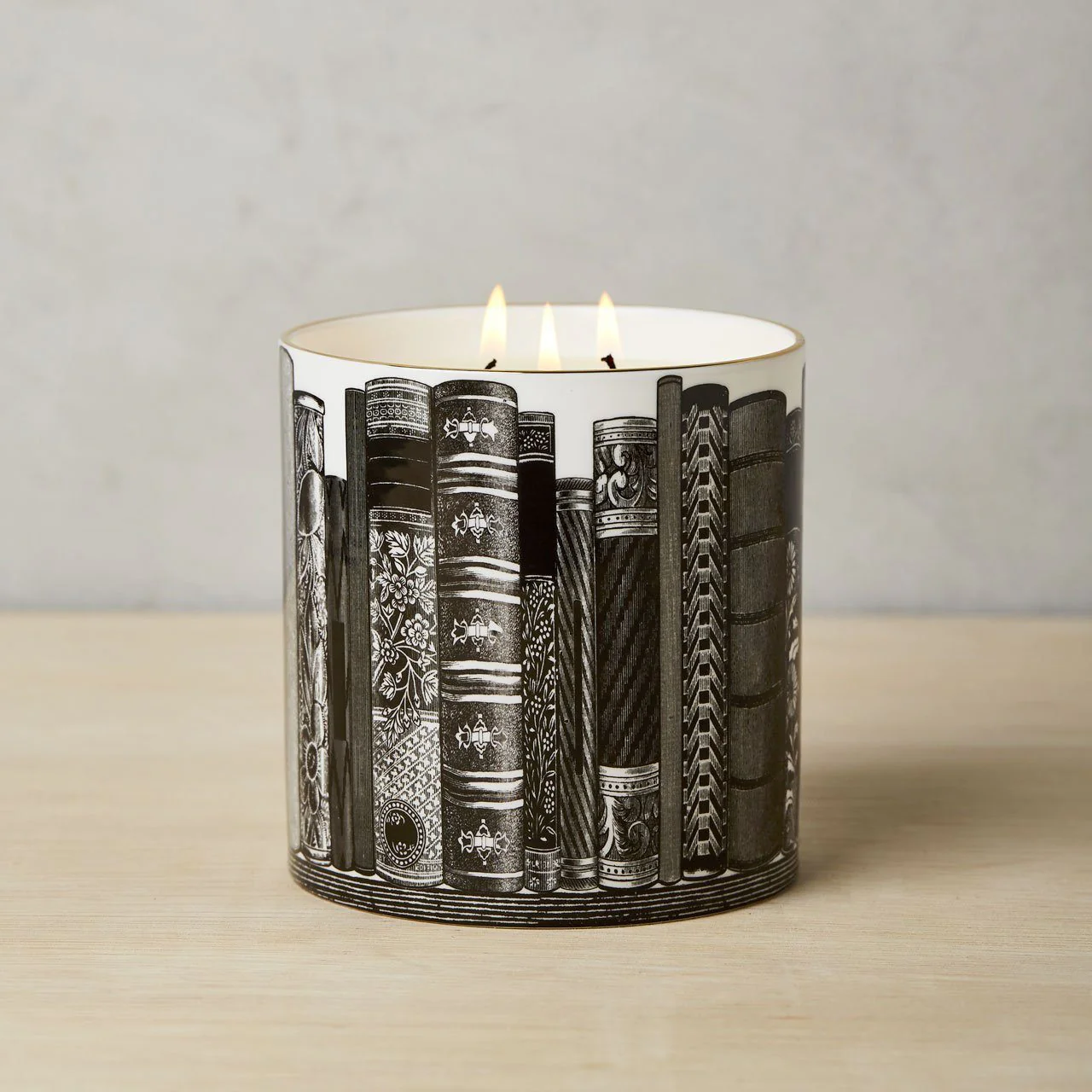 The Library 3 Wick Scented Ceramic Candle - Image 3