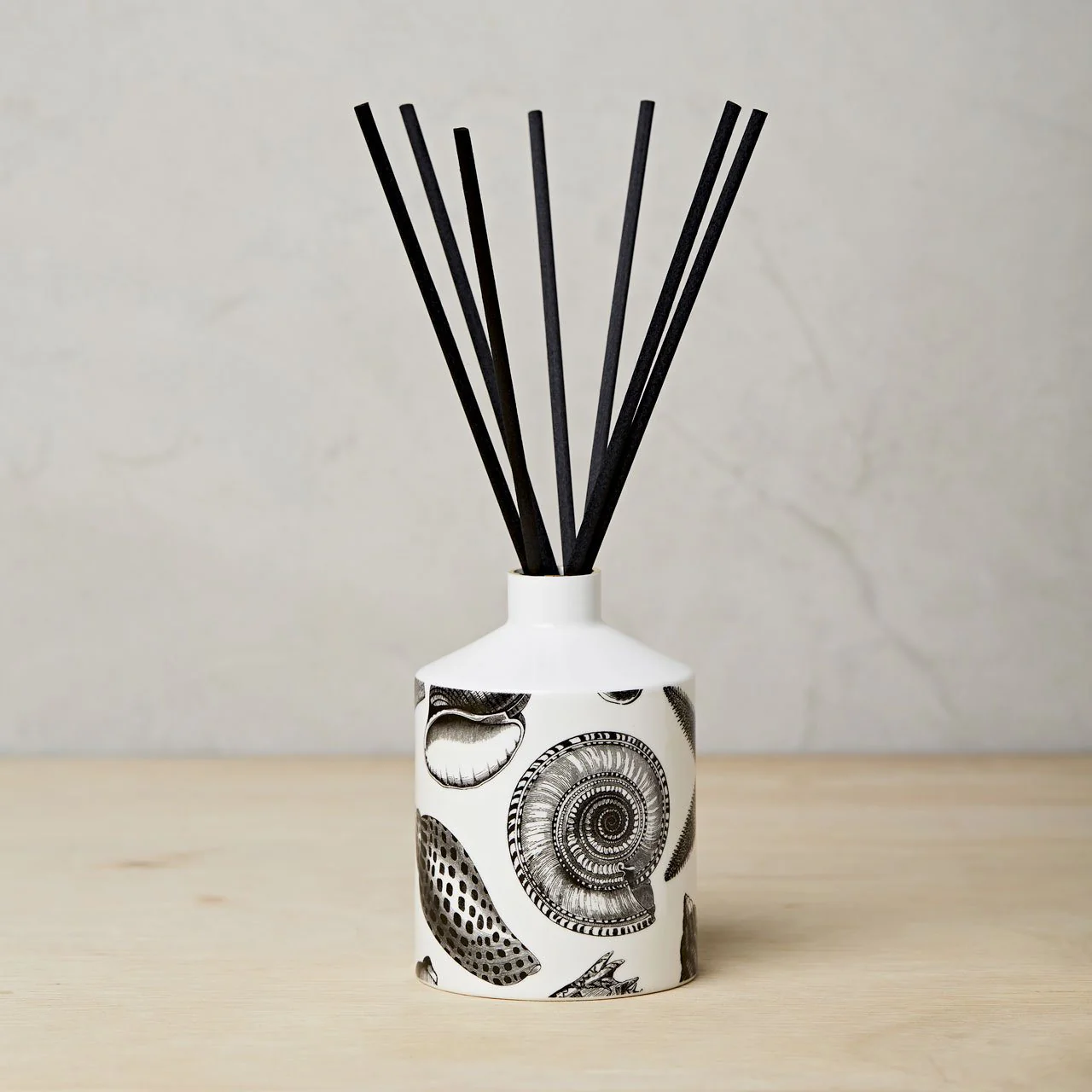 The Seashore Ceramic Reed Diffuser - Image 3